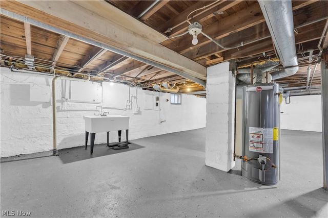 3203 Ingleside Drive, Parma, OH 44134