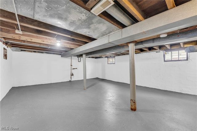 3203 Ingleside Drive, Parma, OH 44134