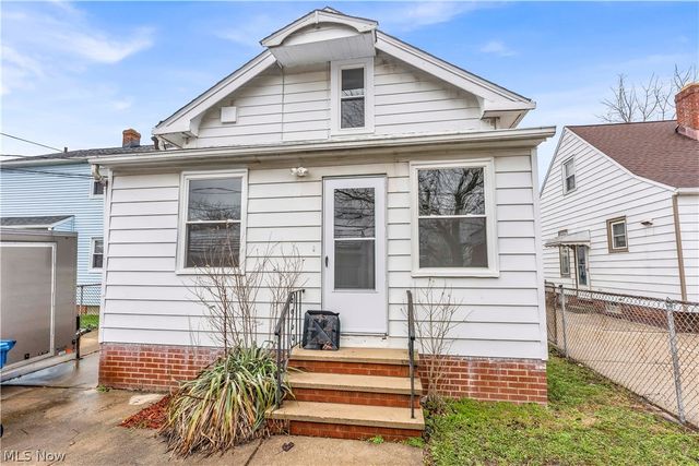 3203 Ingleside Drive, Parma, OH 44134