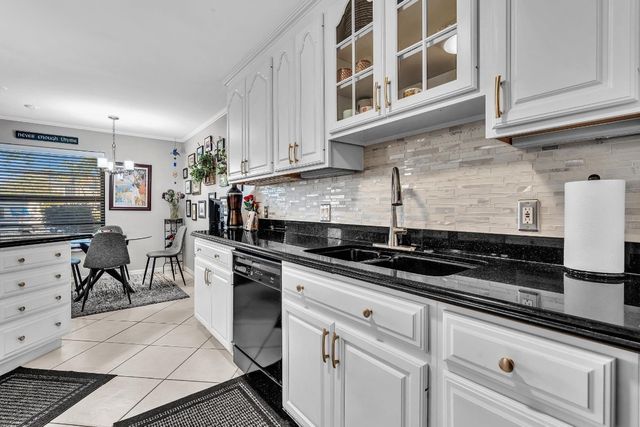 9050 Jacaranda Lane 3, Plantation, FL 33324