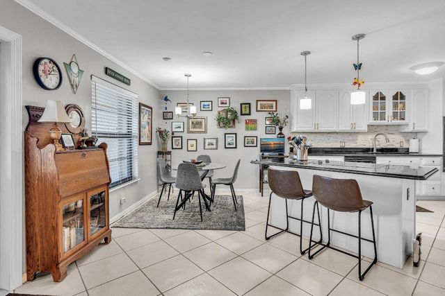 9050 Jacaranda Lane 3, Plantation, FL 33324