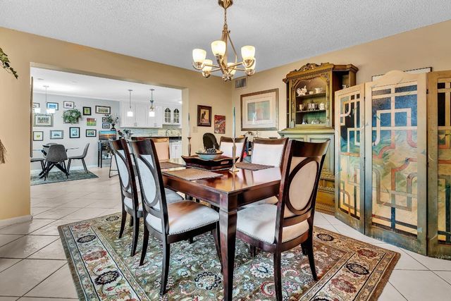 9050 Jacaranda Lane 3, Plantation, FL 33324