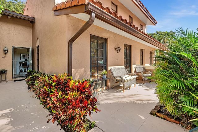 9050 Jacaranda Lane 3, Plantation, FL 33324