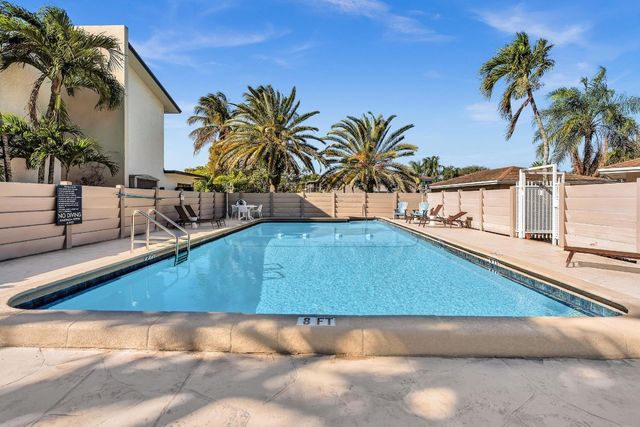 9050 Jacaranda Lane 3, Plantation, FL 33324