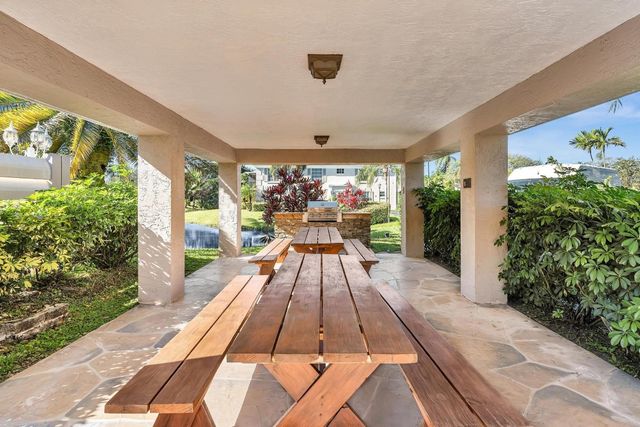 9050 Jacaranda Lane 3, Plantation, FL 33324