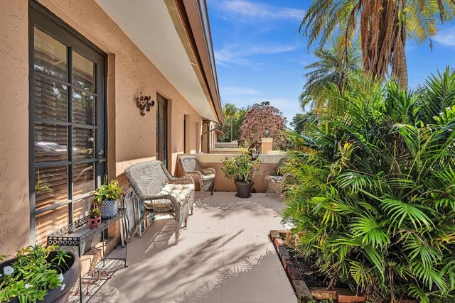 9050 Jacaranda Lane 3, Plantation, FL 33324