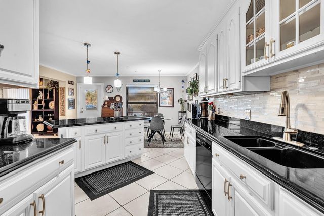 9050 Jacaranda Lane 3, Plantation, FL 33324