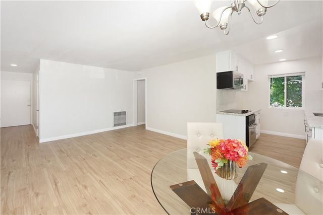 1405 E 1st 10, Long Beach, CA 90802