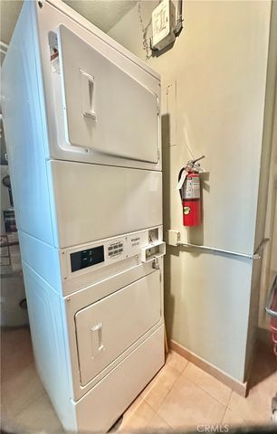 1405 E 1st 10, Long Beach, CA 90802