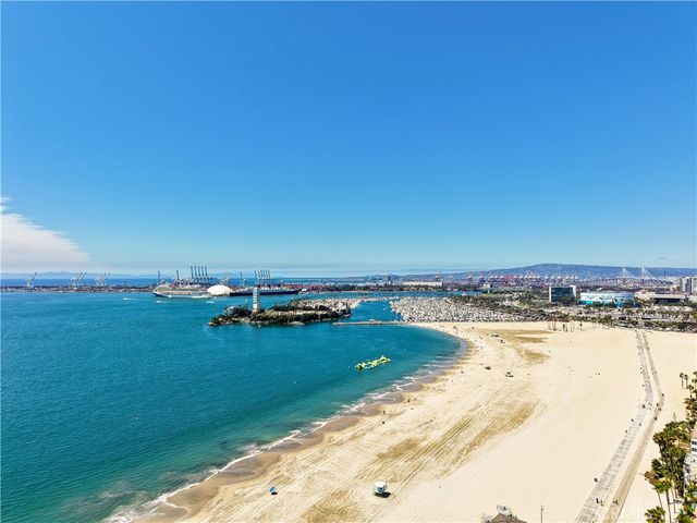 1405 E 1st 10, Long Beach, CA 90802