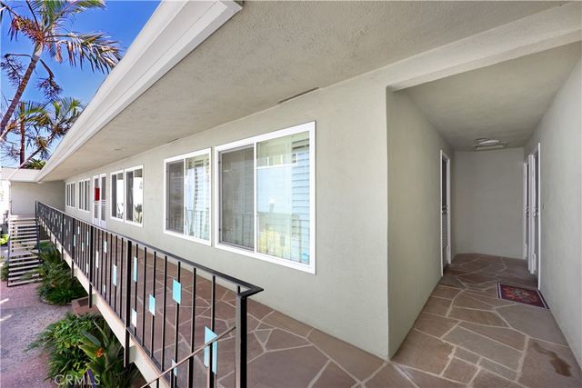 1405 E 1st 10, Long Beach, CA 90802