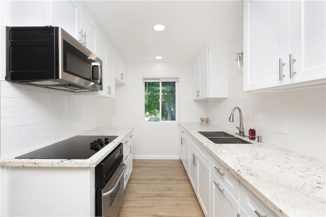 1405 E 1st 10, Long Beach, CA 90802