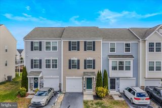 386 RUMBLING ROCK RD, Hedgesville, WV 25427