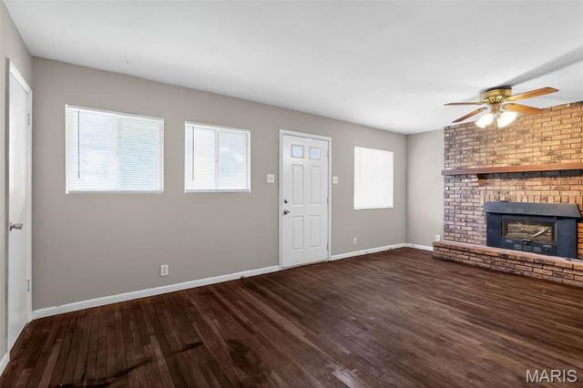 10247 Valley Drive, St Louis, MO 63137