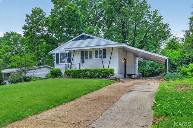 10247 Valley Drive, St Louis, MO 63137