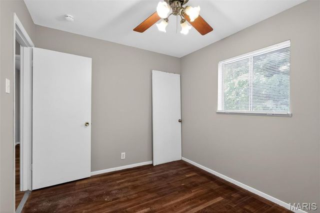 10247 Valley Drive, St Louis, MO 63137