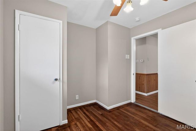 10247 Valley Drive, St Louis, MO 63137