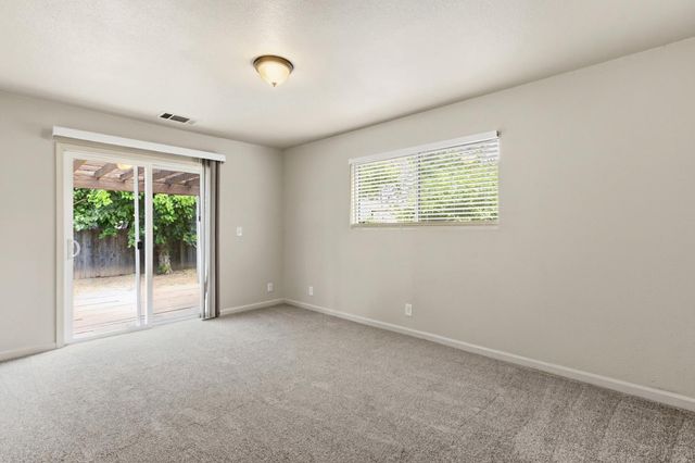 411 Berkeley Ave, Roseville, CA 95678