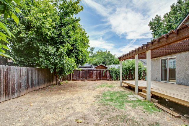 411 Berkeley Ave, Roseville, CA 95678