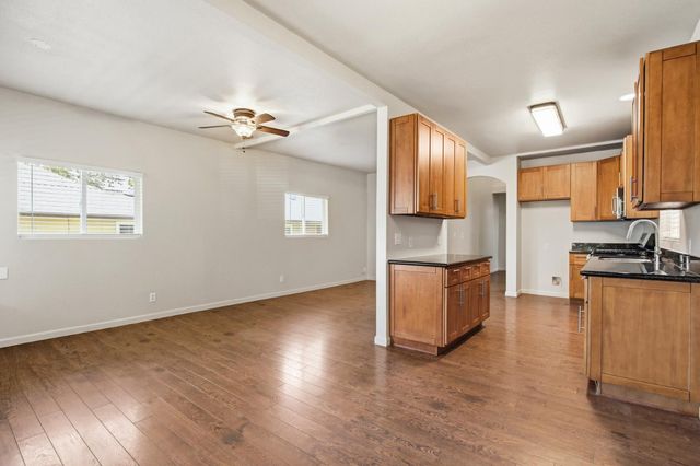 411 Berkeley Ave, Roseville, CA 95678
