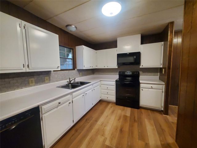 18379 Thomas Street, Cleveland, TX 77328