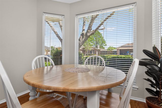 5700 Alicante Drive, Arlington, TX 76017