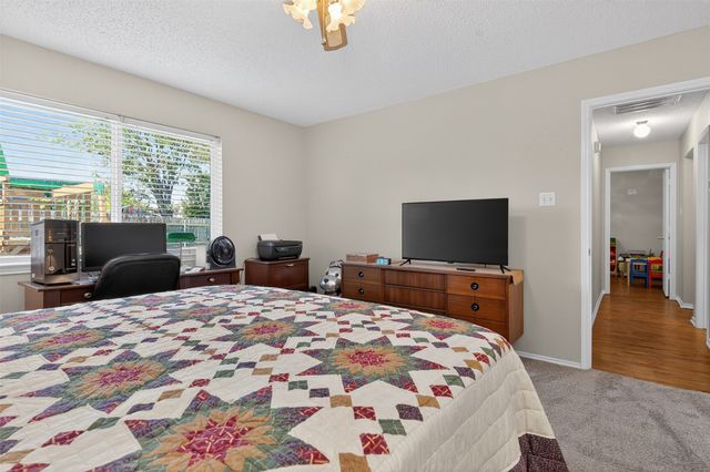 5700 Alicante Drive, Arlington, TX 76017