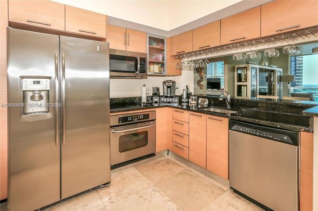 31 SE 5th St 4212, Miami, FL 33131