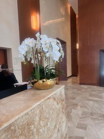 31 SE 5th St 4212, Miami, FL 33131