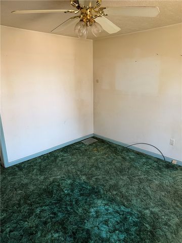 1015 Cascade Rd, Monaca, PA 15061