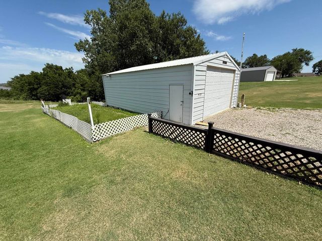 53 Yankee Run, Geneseo, KS 67444