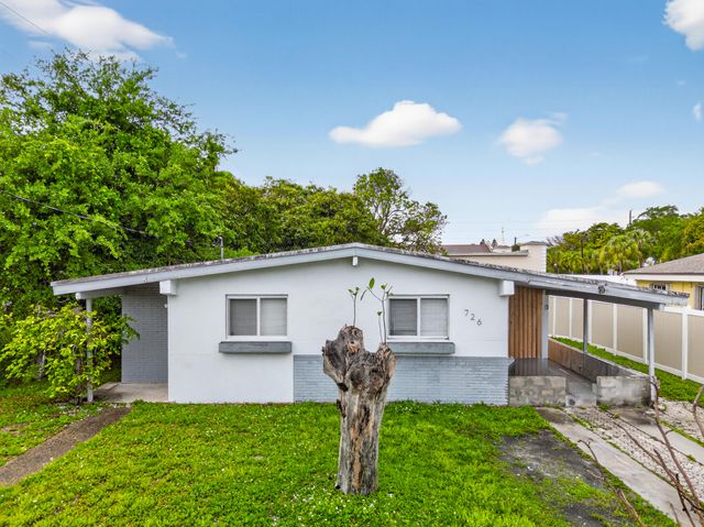 726 Phippen Waiters Road, Dania Beach, FL 33004