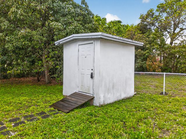 726 Phippen Waiters Road, Dania Beach, FL 33004