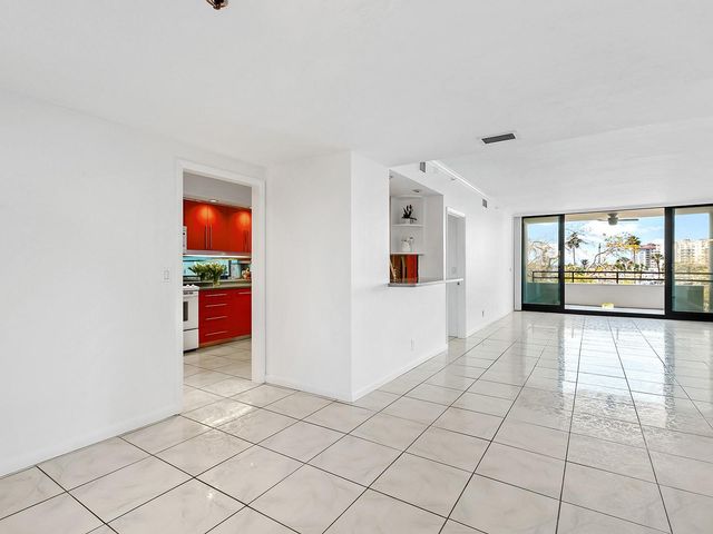 1255 N GULFSTREAM AVENUE 205, Sarasota, FL 34236