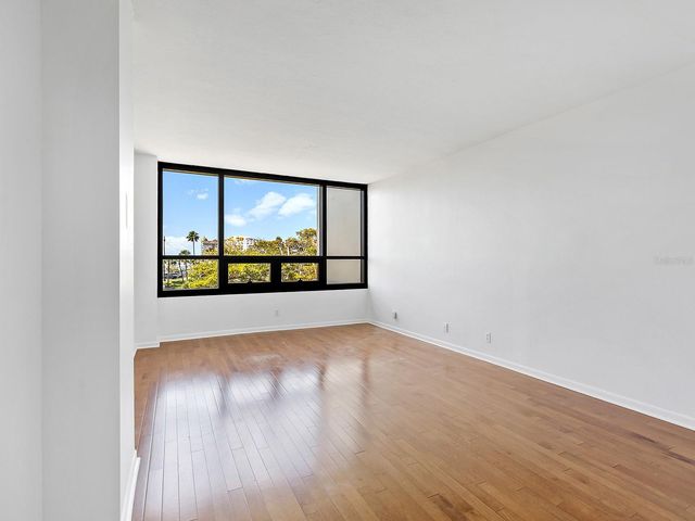 1255 N GULFSTREAM AVENUE 205, Sarasota, FL 34236