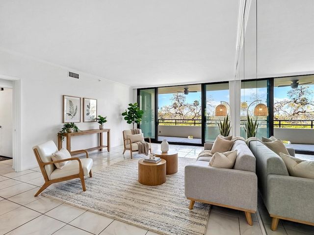 1255 N GULFSTREAM AVENUE 205, Sarasota, FL 34236