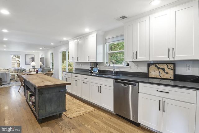 9455 KEEPSAKE WAY, Columbia, MD 21046