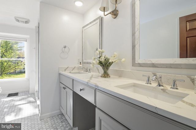 9455 KEEPSAKE WAY, Columbia, MD 21046