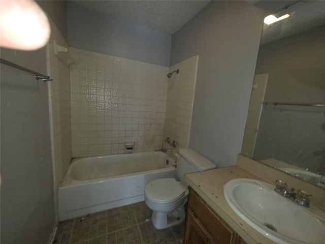 2400 Monte Carlo Drive A, Arlington, TX 76015