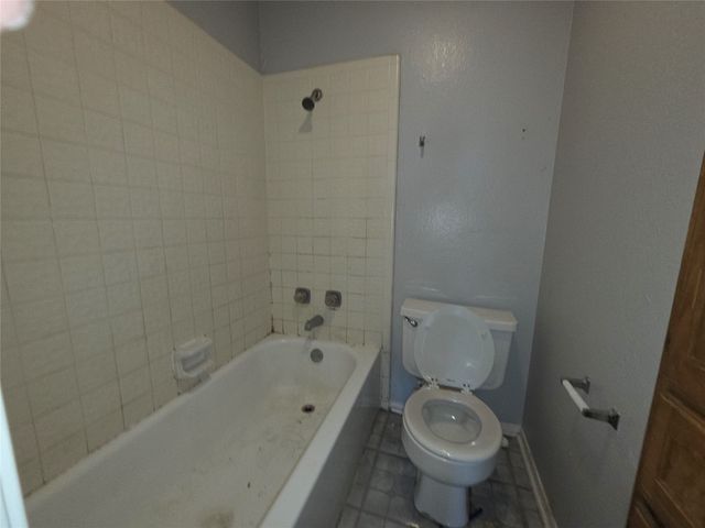 2400 Monte Carlo Drive A, Arlington, TX 76015