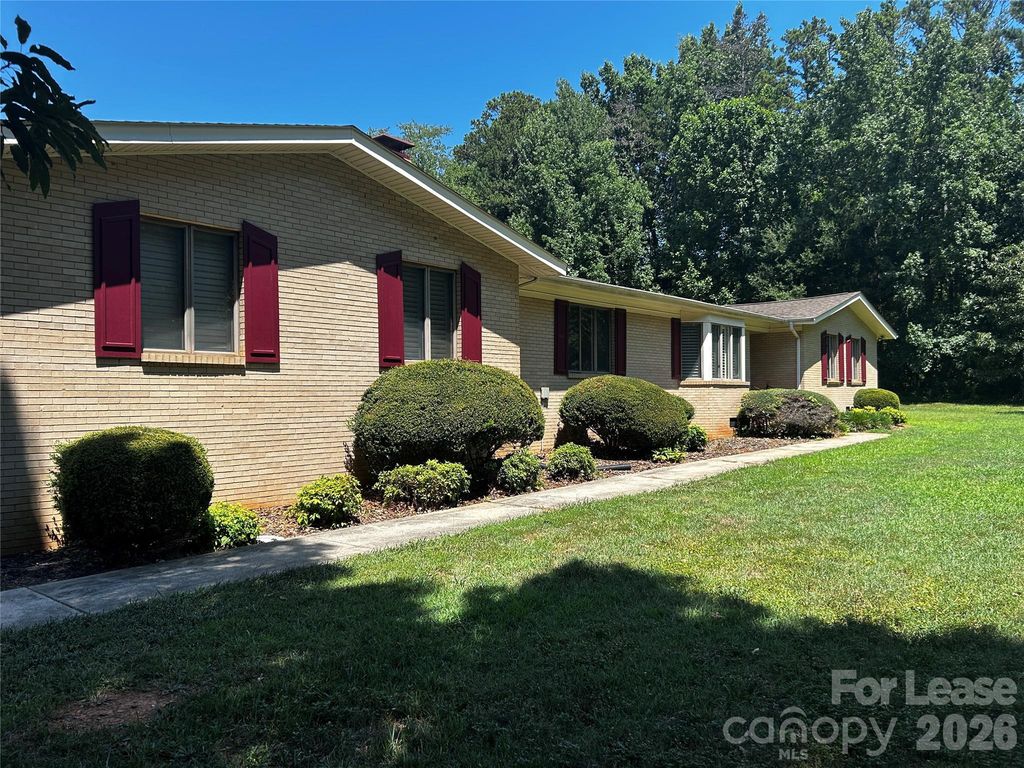 8109 Reames Road, Charlotte, NC 28216