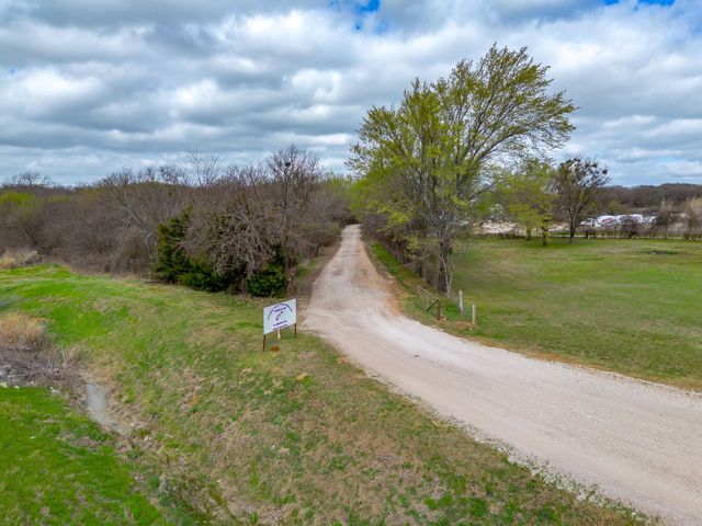 6333 E Highway 67, Alvarado, TX 76009