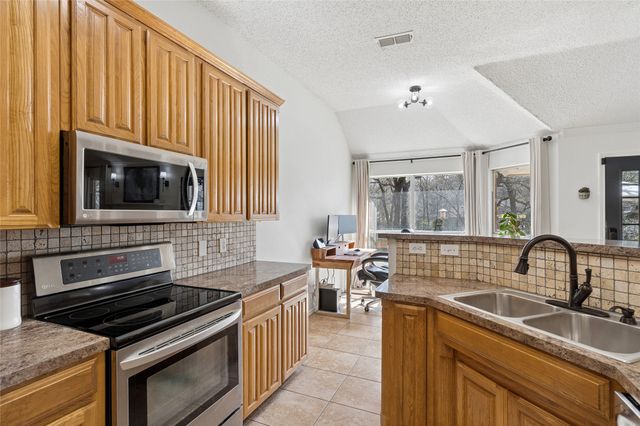 1517 Bailey Drive, Azle, TX 76020