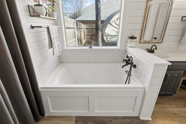 1517 Bailey Drive, Azle, TX 76020