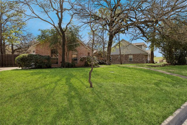 1517 Bailey Drive, Azle, TX 76020