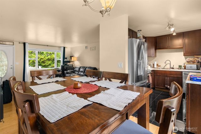 14508 SE 276th Place, Kent, WA 98042