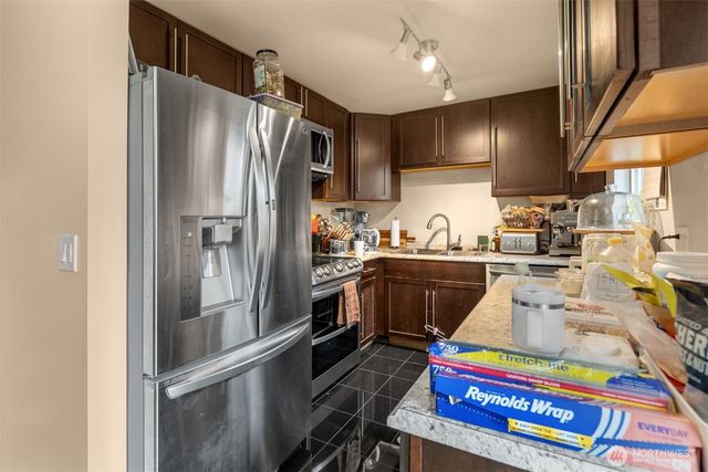 14508 SE 276th Place, Kent, WA 98042