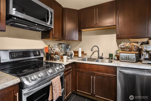 14508 SE 276th Place, Kent, WA 98042