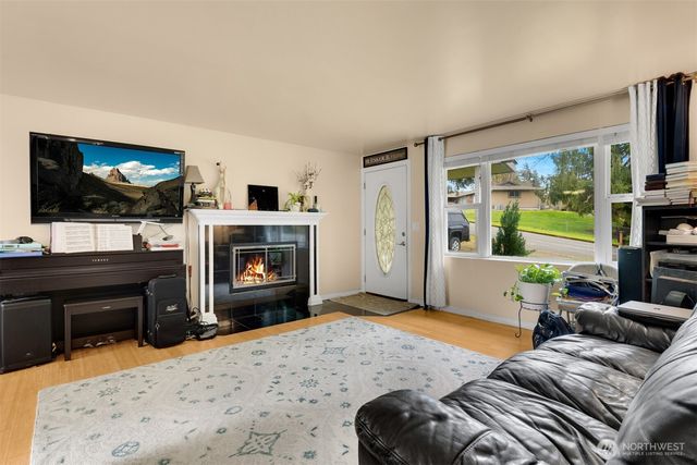 14508 SE 276th Place, Kent, WA 98042