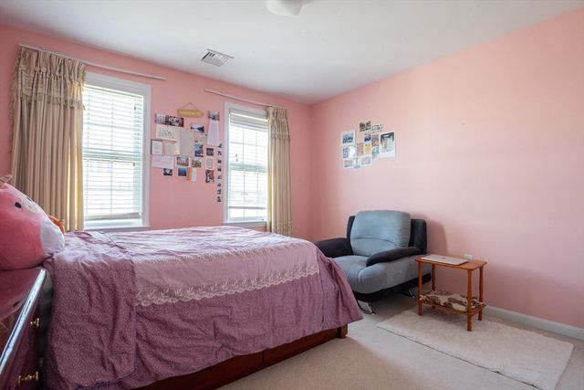 30 Briarcliff Dr, Auburn, MA 01501
